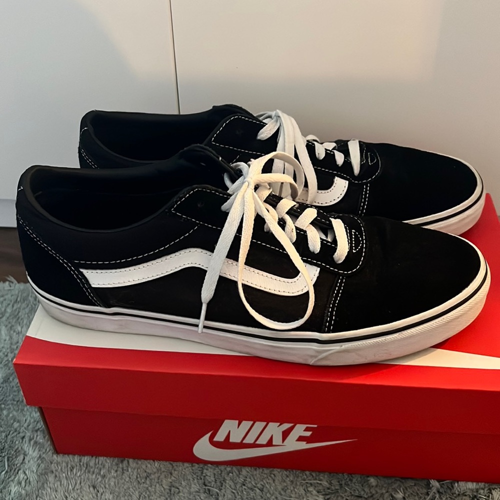 Vans Old Skool Black and White